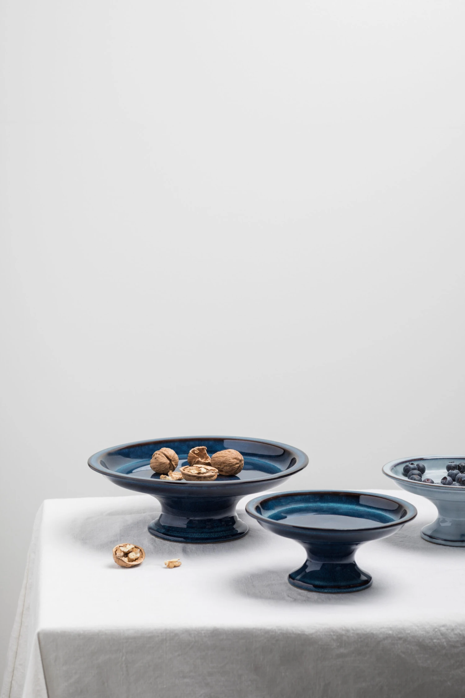 Serax Pure Cake Plate Glazed S 16.5 Cm 3 Serax Pure Cake Plate Glazed S 16.5 Cm - Image 3