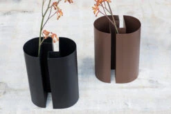 Serax FCK Vase Iron 12x15 Cm -Serax 571061 01 11 EnvironmentImage 274b81f05c