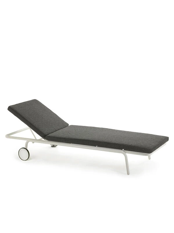 Serax August Sun Lounger Cushion, Black 3 Serax August Sun Lounger Cushion, Black - Image 3
