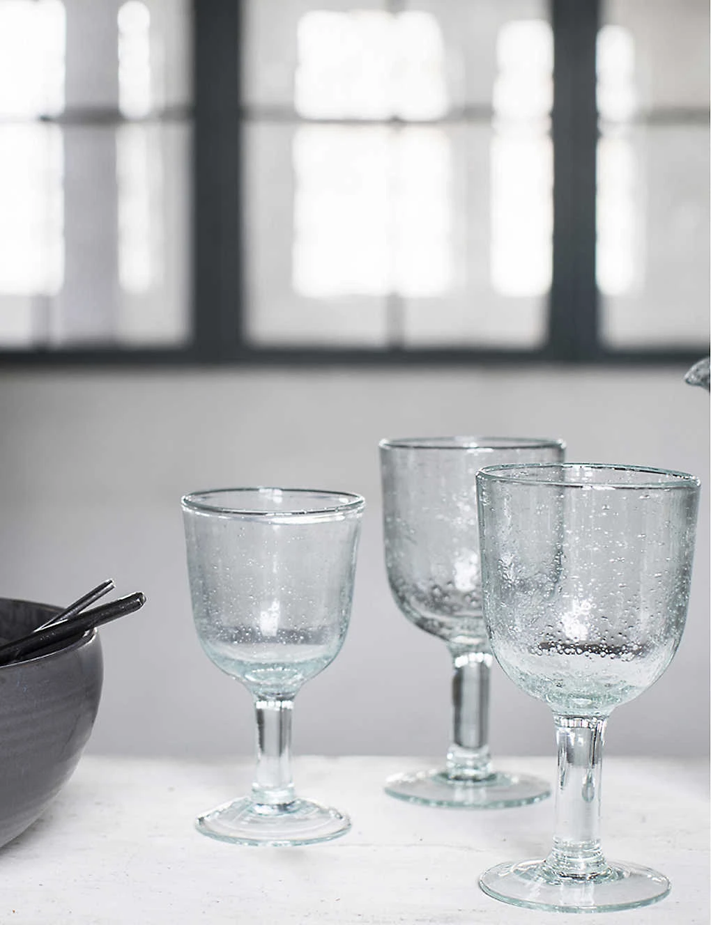 Serax Pascale Naessens Pure White Wine Glass 14cm 4 Serax Pascale Naessens Pure White Wine Glass 14cm - Image 4