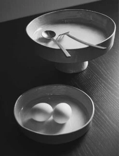 Serax La Mère Irregular Medium Stoneware Serving Bowl 31.5cm -Serax R04185786 WHITE ALT03