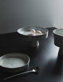 Serax La Mère Irregular Medium Stoneware Serving Bowl 31.5cm -Serax R04185786 WHITE ALT04